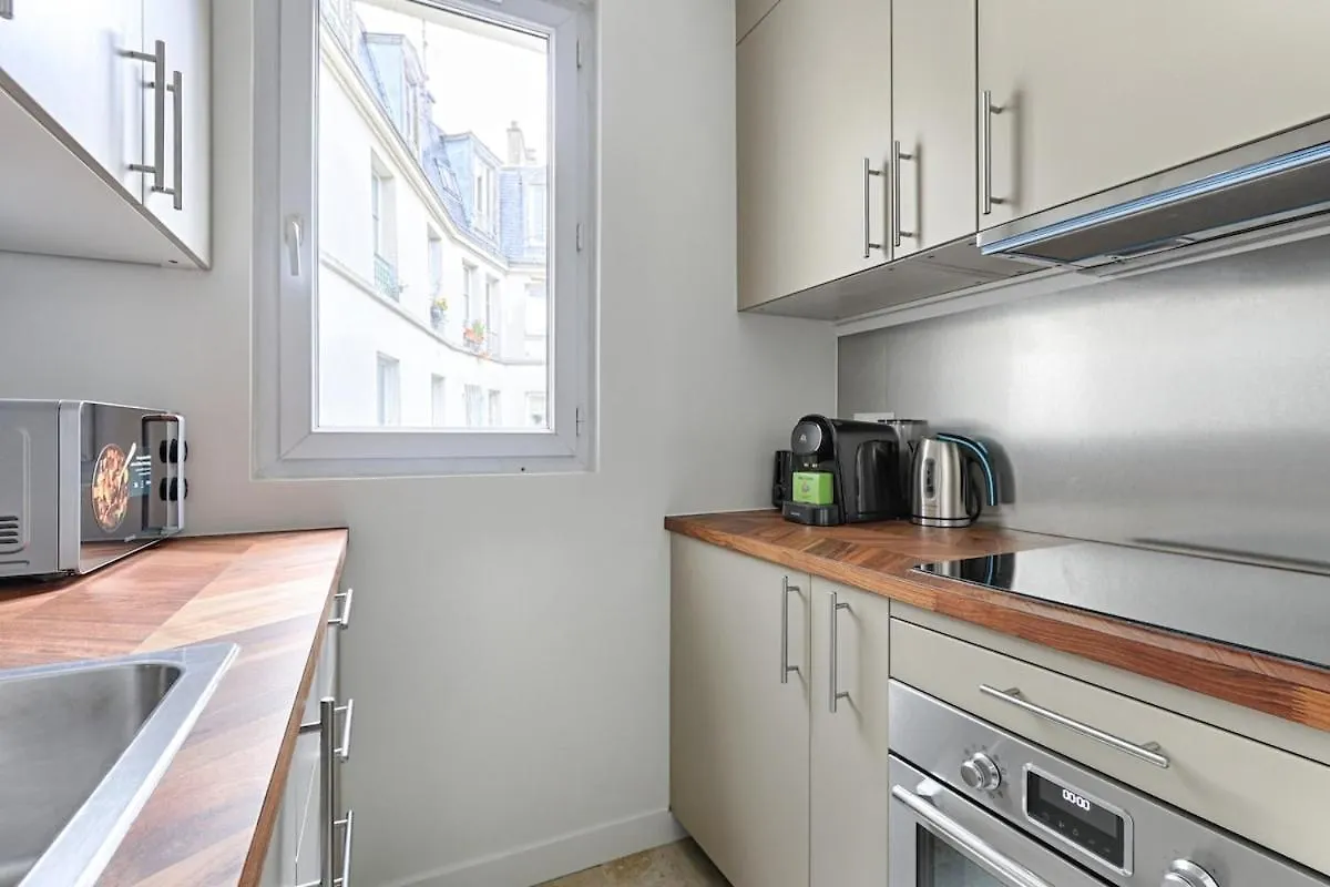 Montmartre Seveste II Beautiful 2Br Apartment Paris
